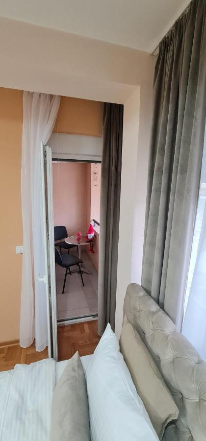 Design Apartment Business Lux 4 Star "Rio" Completely Business Lux Place In The City Center & Free Included Industry Optical Wifi & Netflix & Keyless Code Entry & Full Smart App & Kitchen & Washing Machine & Wide Terrace & Secure 2 Parking Place Ćuprija エクステリア 写真