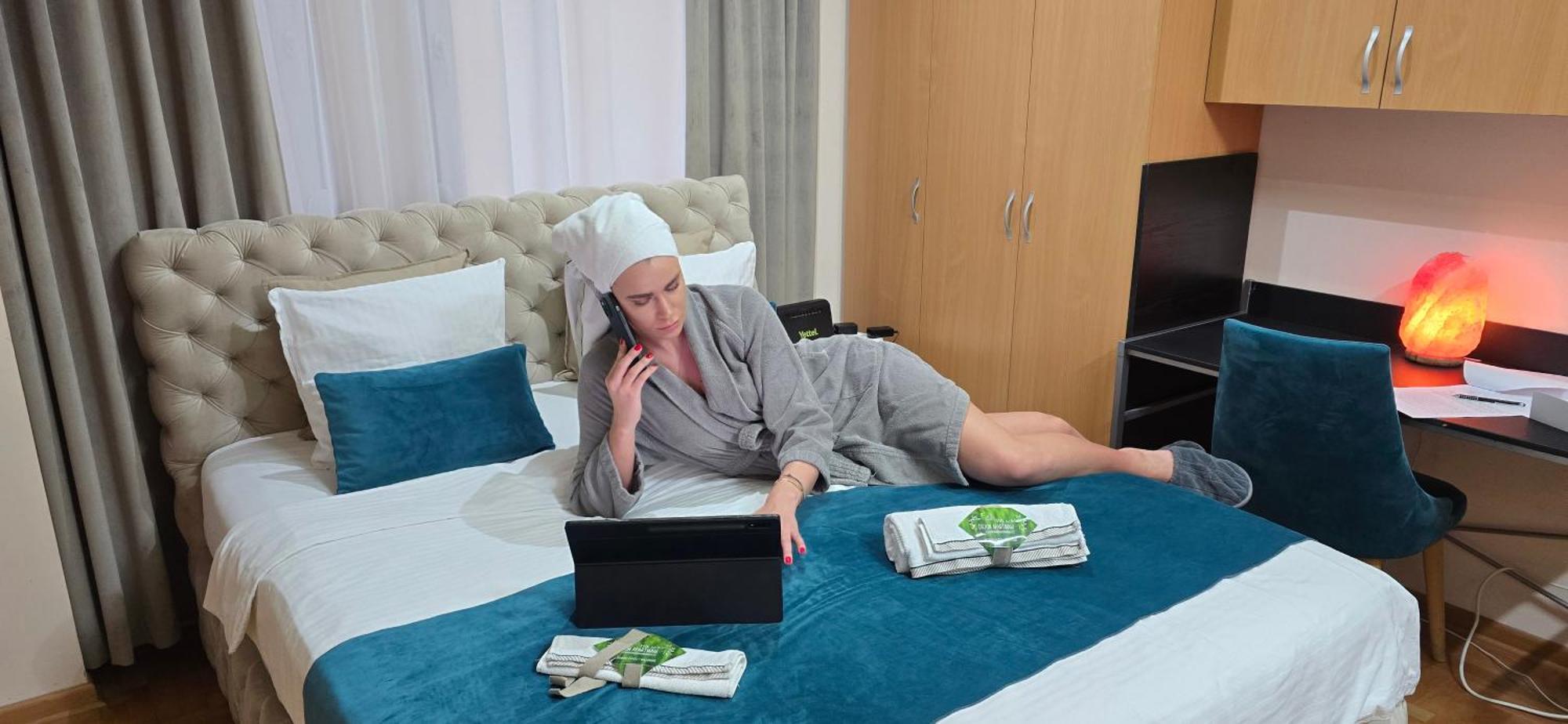 Design Apartment Business Lux 4 Star "Rio" Completely Business Lux Place In The City Center & Free Included Industry Optical Wifi & Netflix & Keyless Code Entry & Full Smart App & Kitchen & Washing Machine & Wide Terrace & Secure 2 Parking Place Ćuprija エクステリア 写真